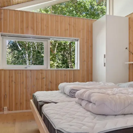 בית נופש Stunning In With Kitchen גרנה